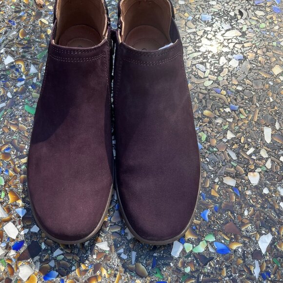 Cobb Hill Chelsea ankle boots  7.5 - Picture 3 of 6